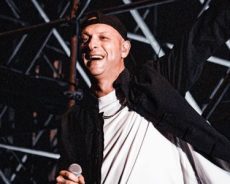 Il rapper Clementino fa un freestyle per sulla sicurezza sul lavoro